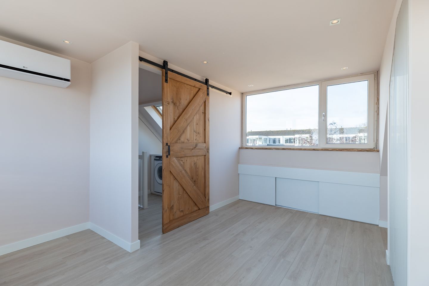 Photo 40 of Dommel 48