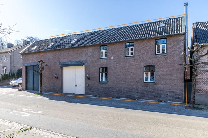 Photo 2 of Nieuwenhuysstraat 21