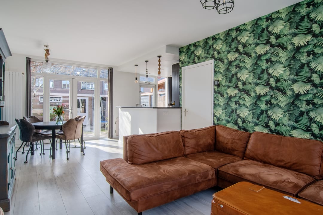 Foto 2 van De Ruyterweg 6