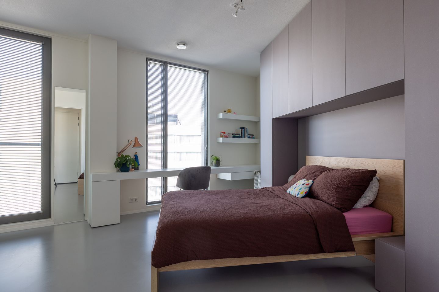 Foto 25 van Kruiskade 2-M