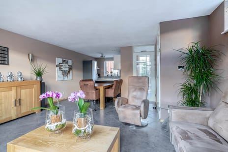 Karekiet 100 secondary image