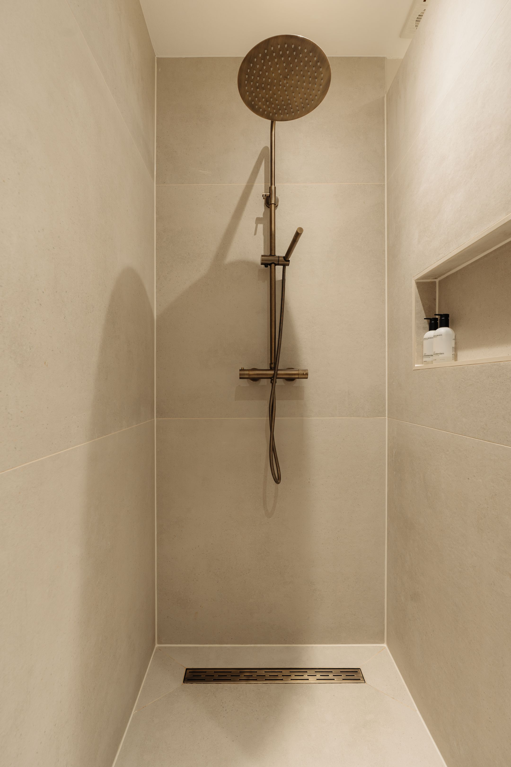 Foto 18 van Frederik Hendrikstraat 124-3