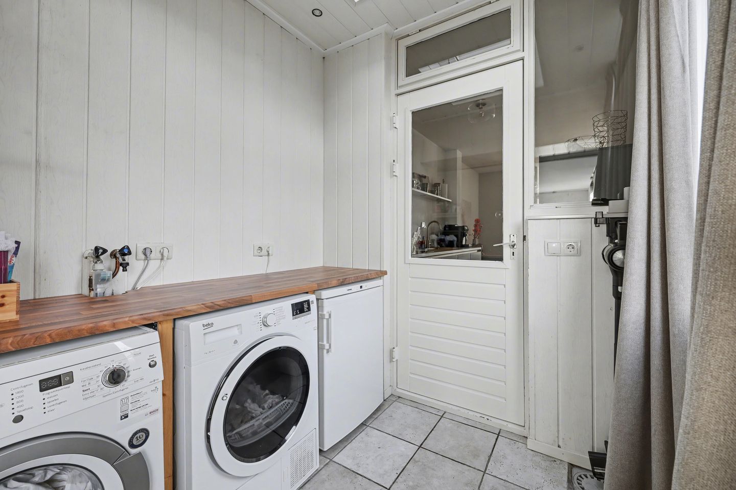 Photo 19 of Schaepmanstraat 52