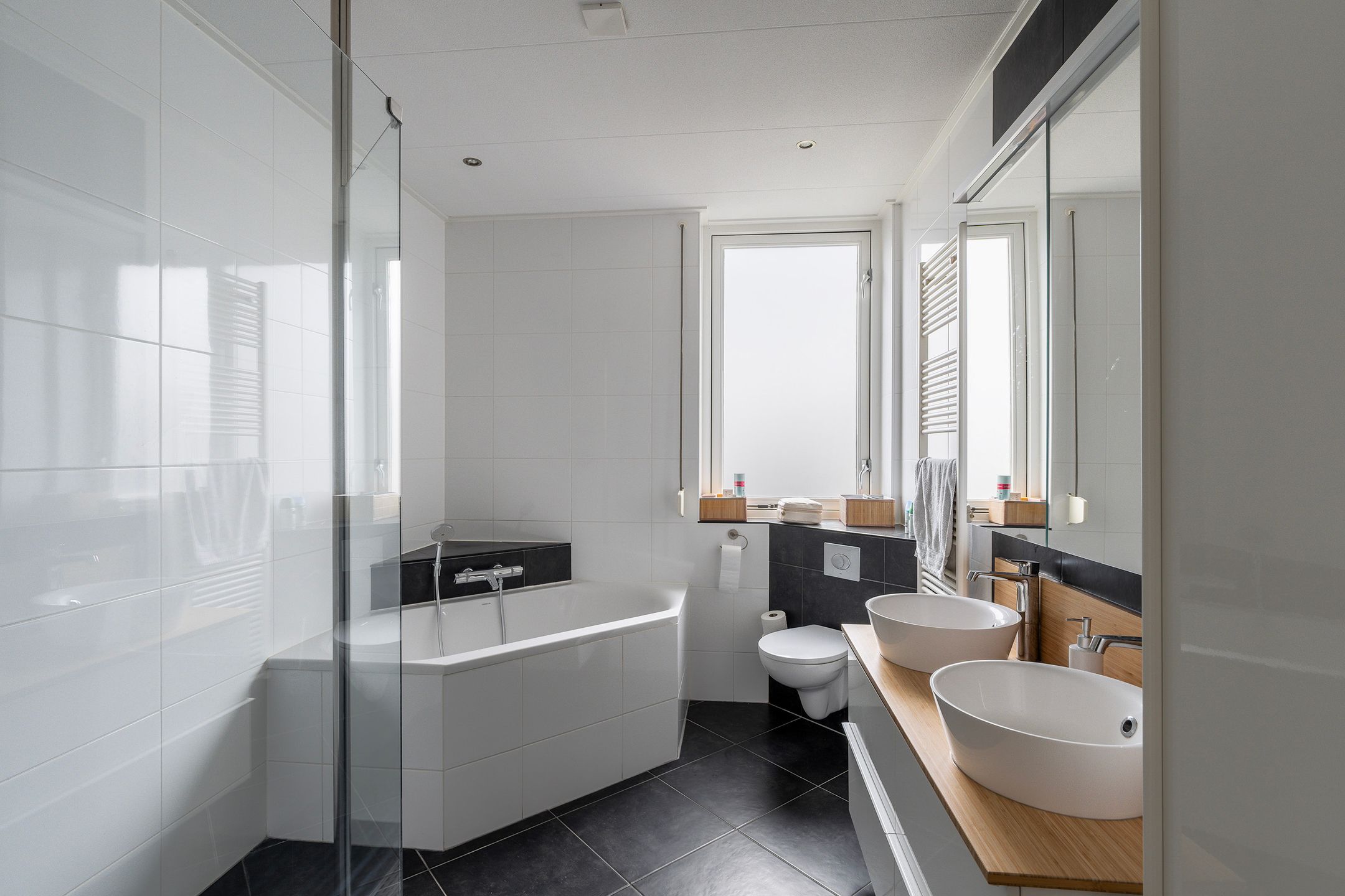 Photo 30 of Plataanstraat 1-A