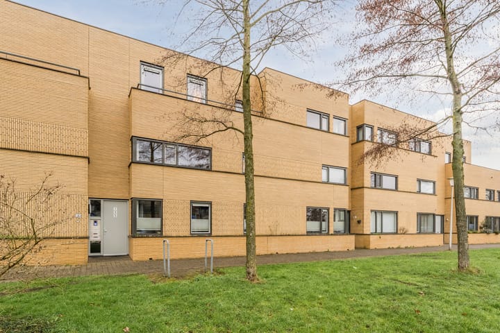 Foto 2 van Lekplantsoen 5