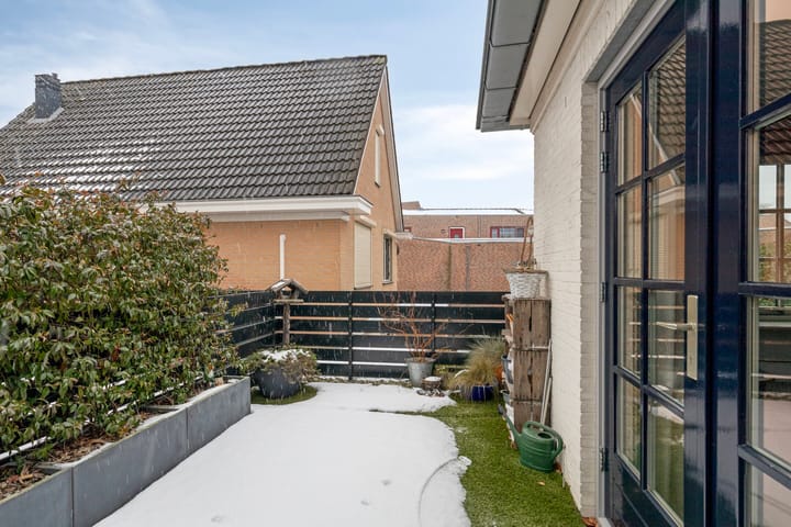 Photo 4 of Benedendorpsstraat 14-A