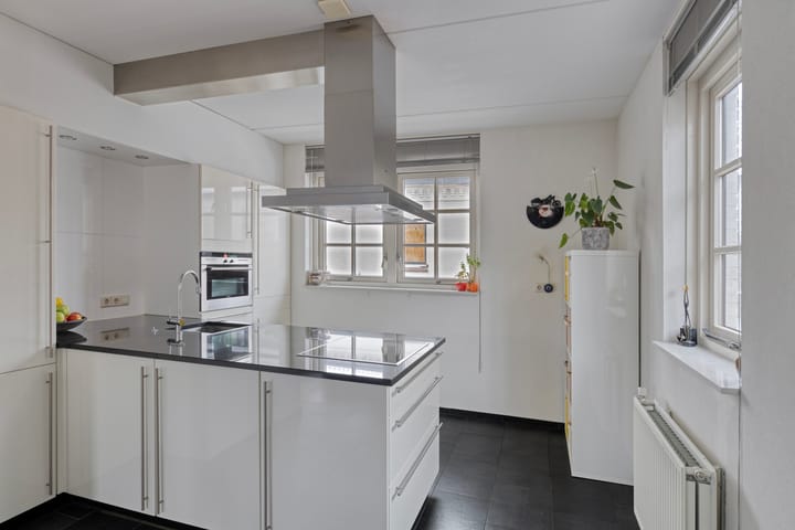 Photo 3 of Benedendorpsstraat 14-A