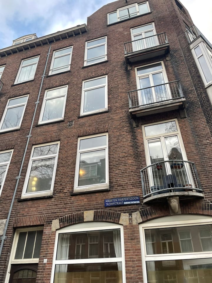 Photo 2 of Maarten Harpertszoon Trompstraat 12-3