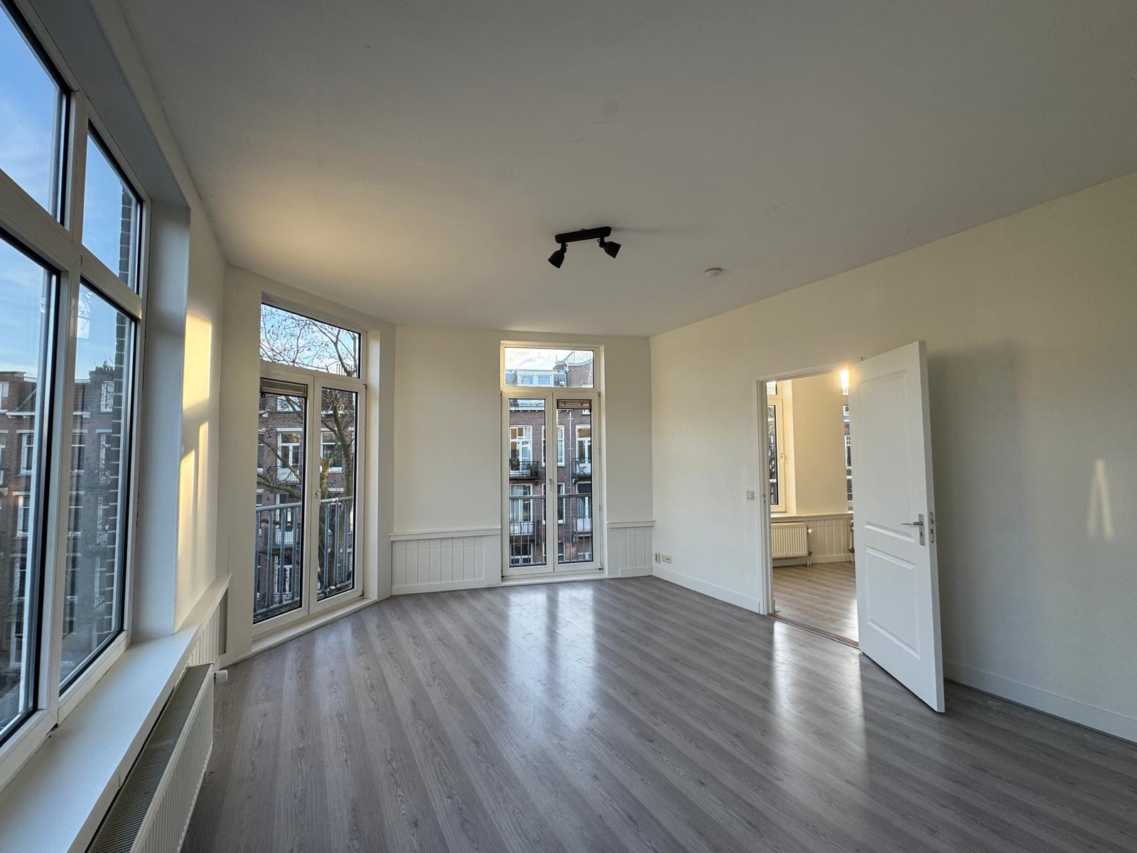 Foto 6 van Maarten Harpertszoon Trompstraat 12-3