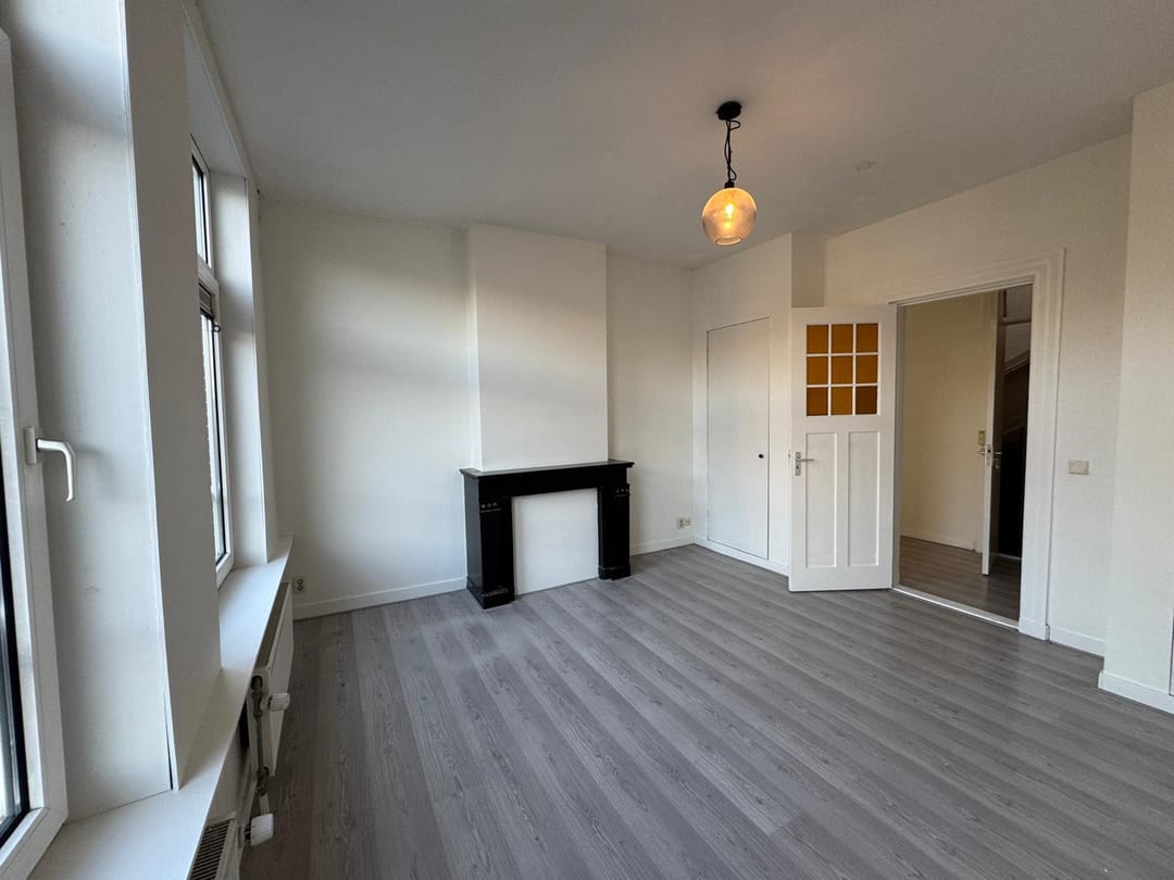 Foto 11 van Maarten Harpertszoon Trompstraat 12-3