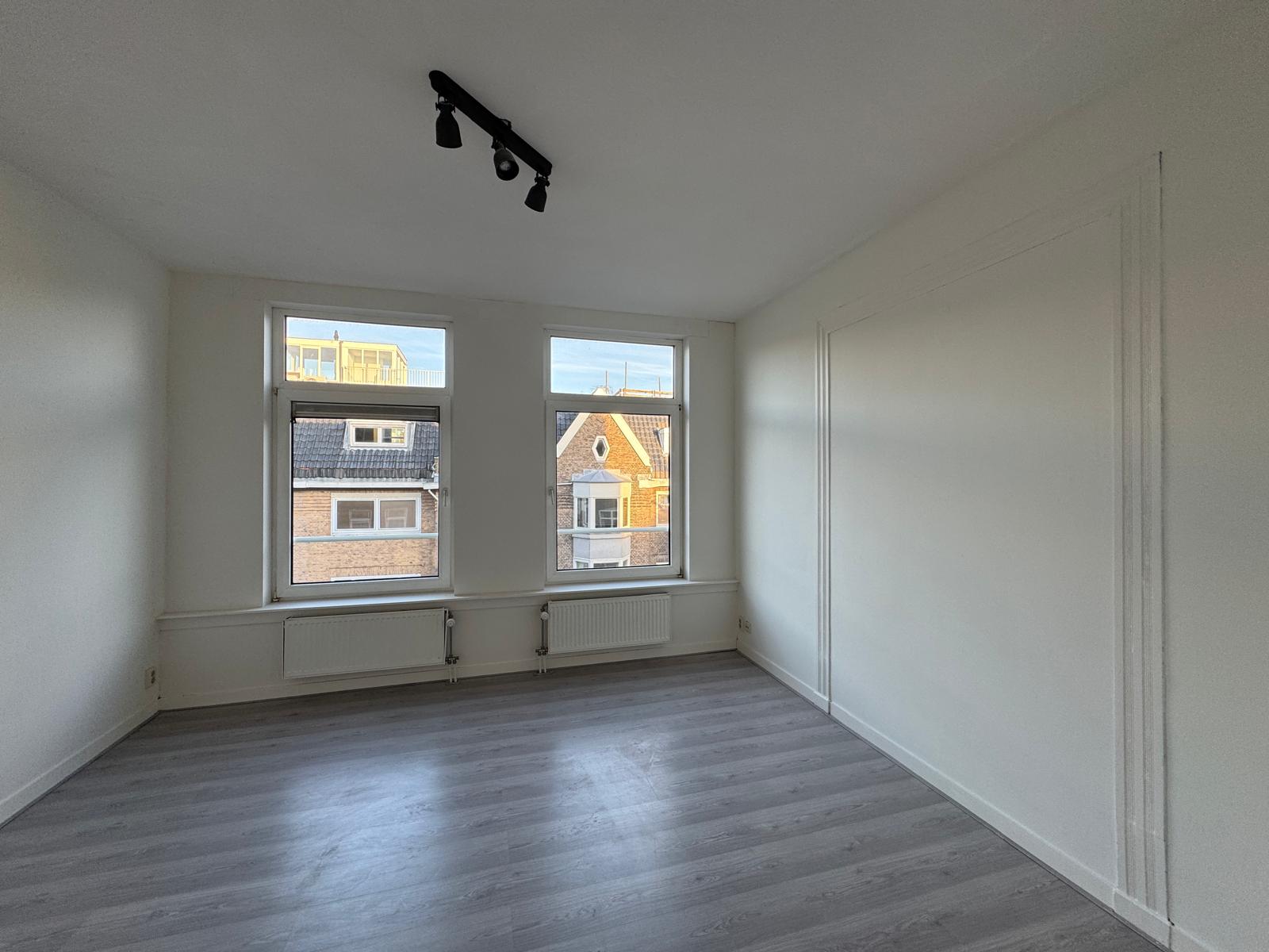 Foto 15 van Maarten Harpertszoon Trompstraat 12-3