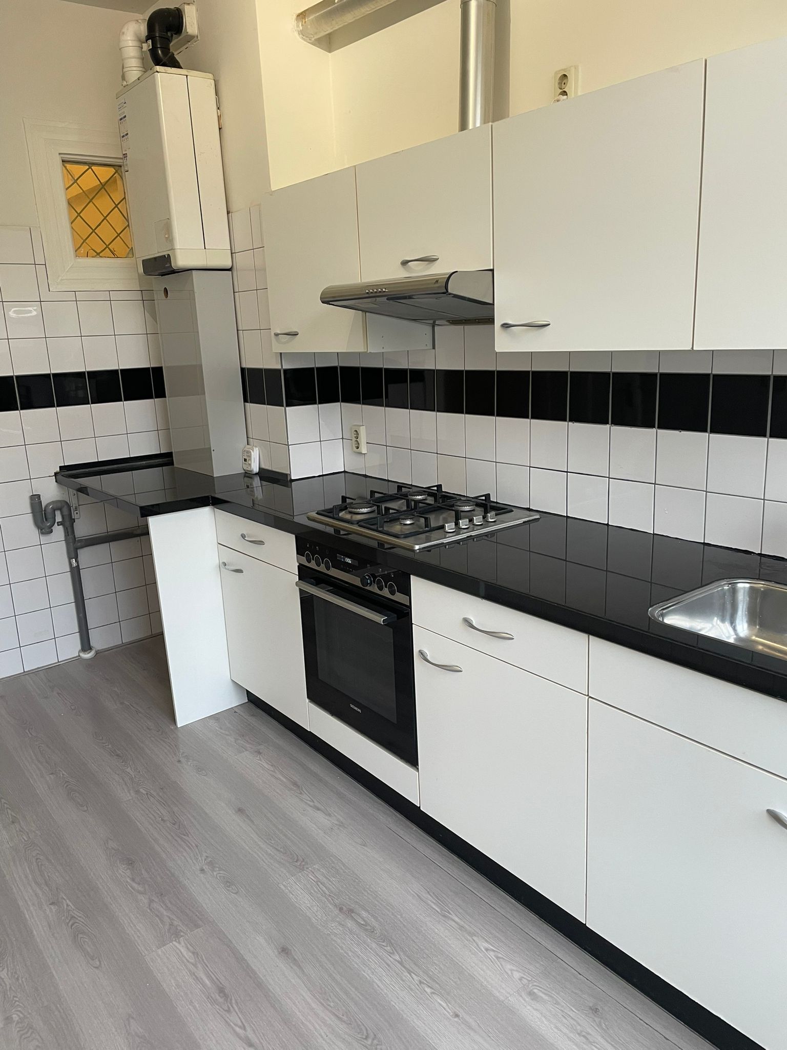 Foto 21 van Maarten Harpertszoon Trompstraat 12-3