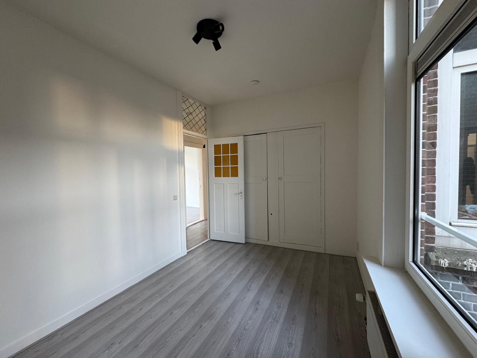 Foto 24 van Maarten Harpertszoon Trompstraat 12-3