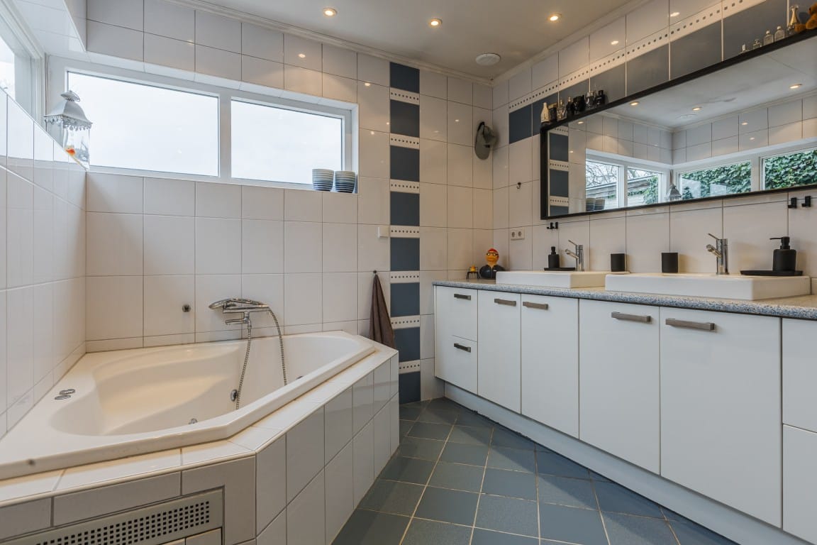 Photo 10 of Antwerpsestraatweg 495