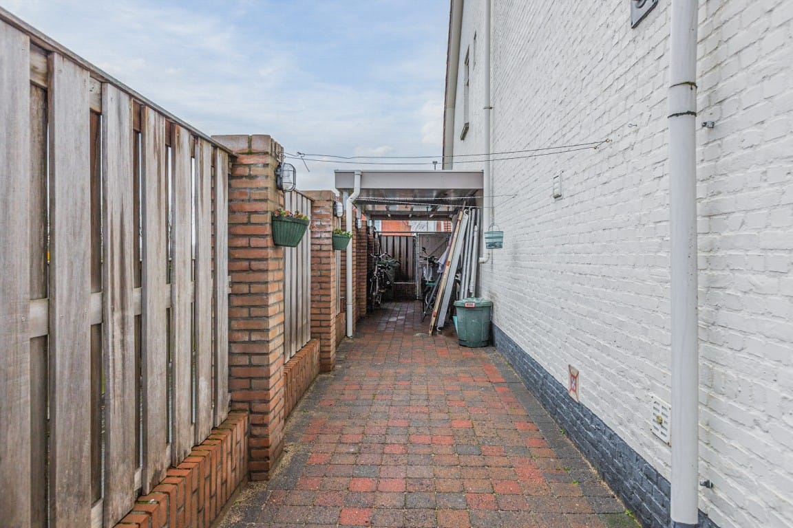 Photo 27 of Antwerpsestraatweg 495