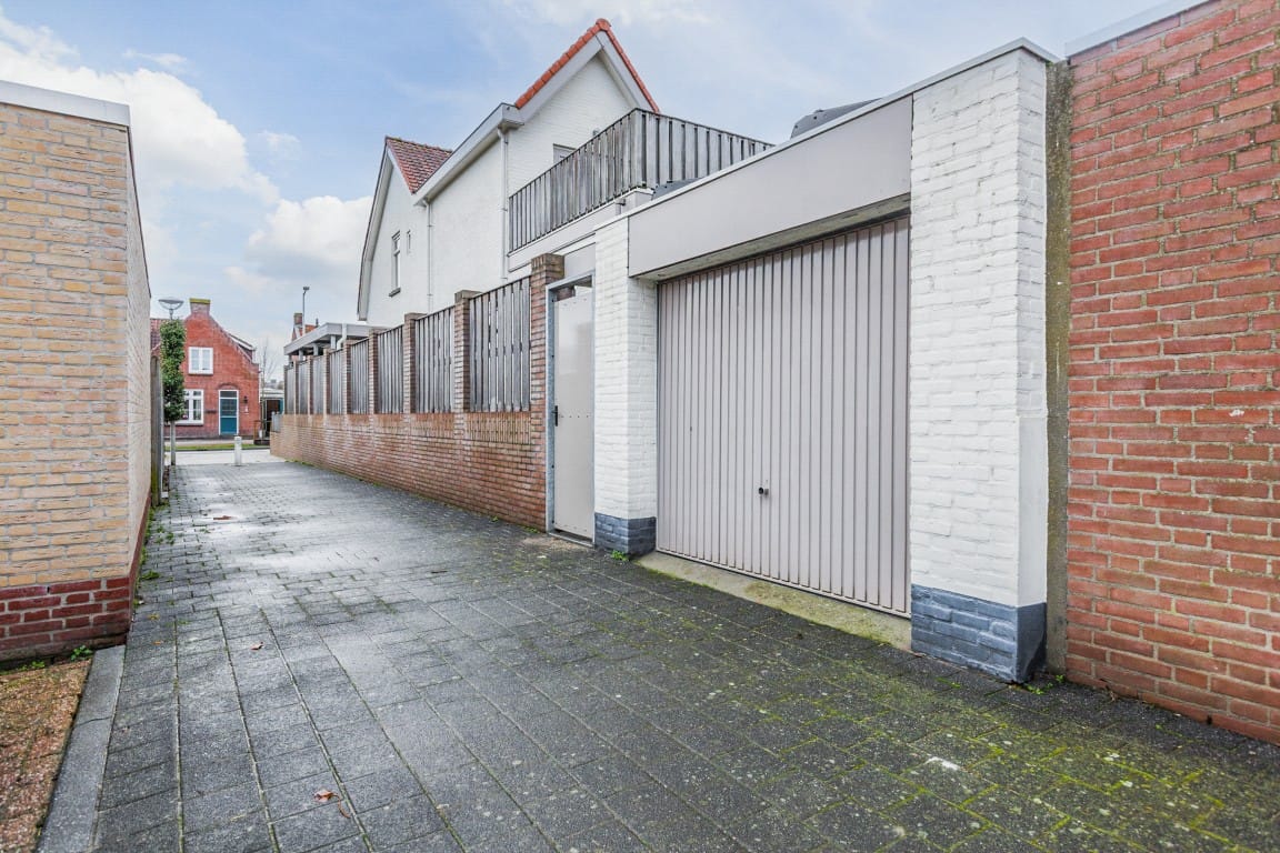 Photo 35 of Antwerpsestraatweg 495