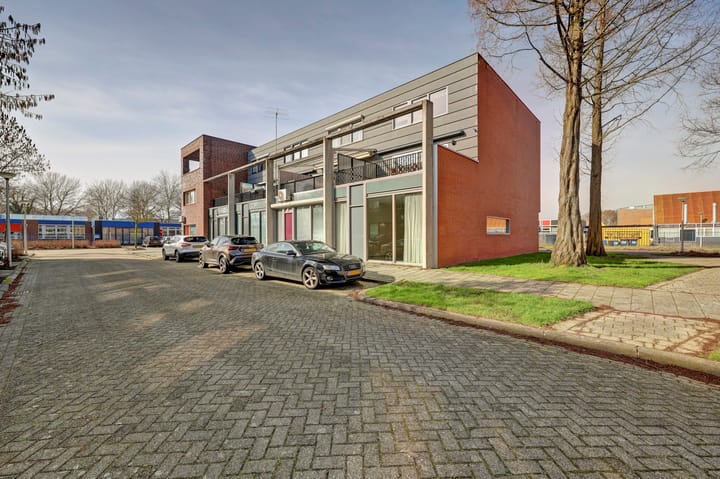 Photo 2 of E. van Dintelstraat 10