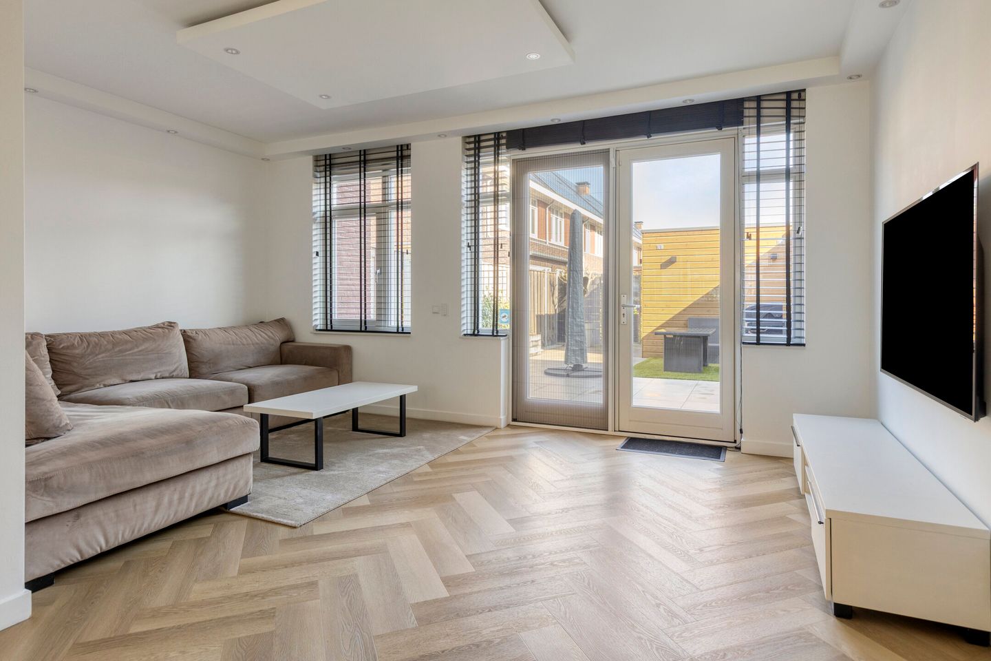 Foto 10 van Achterzoom 16