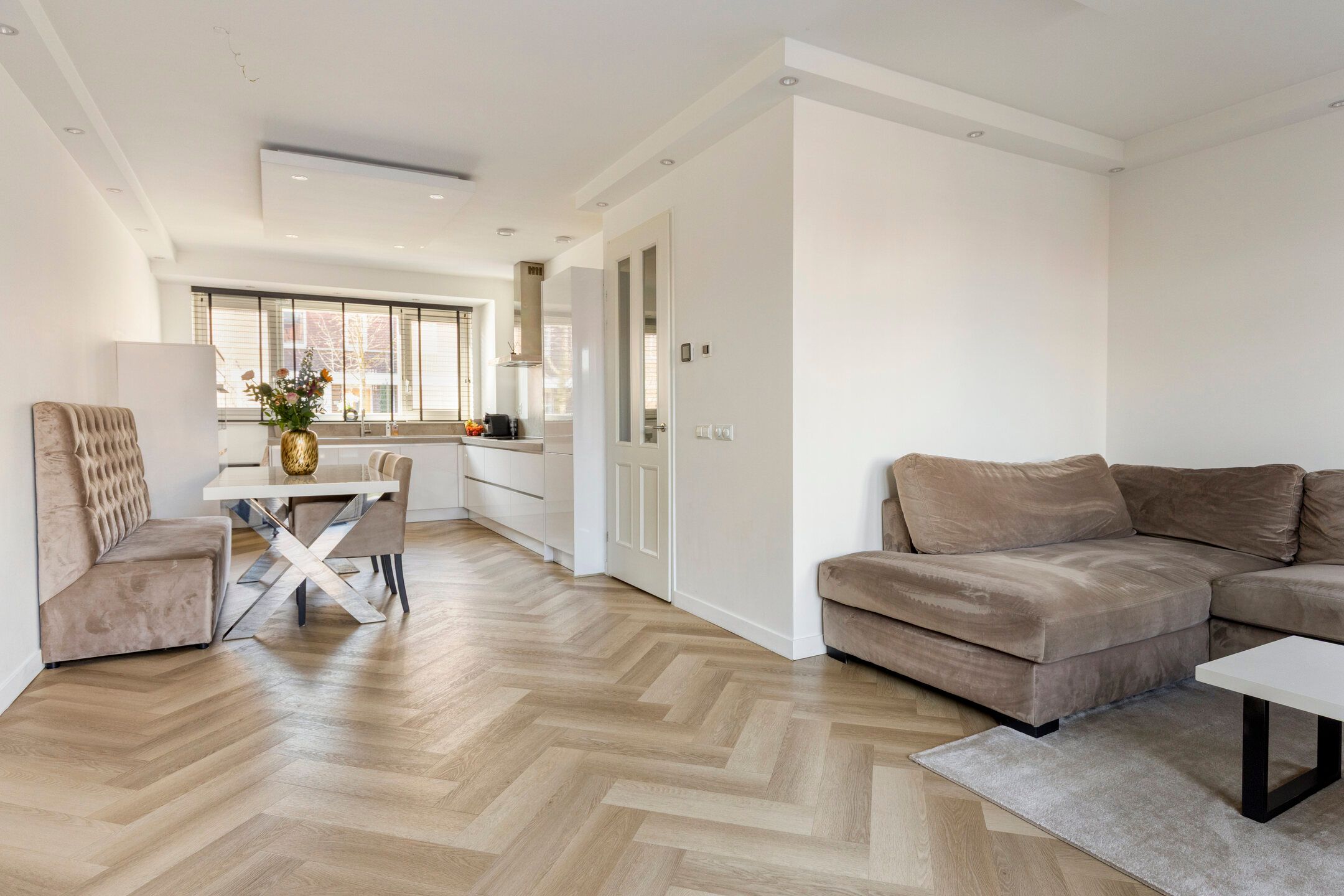 Foto 12 van Achterzoom 16