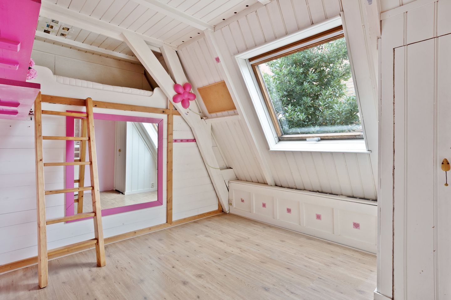 Photo 44 of Herenstraat 120