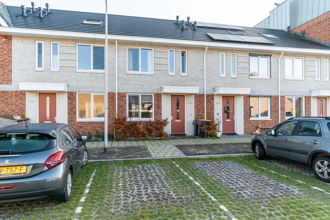 Photo 2 of Ambachtsherenweg 24-D