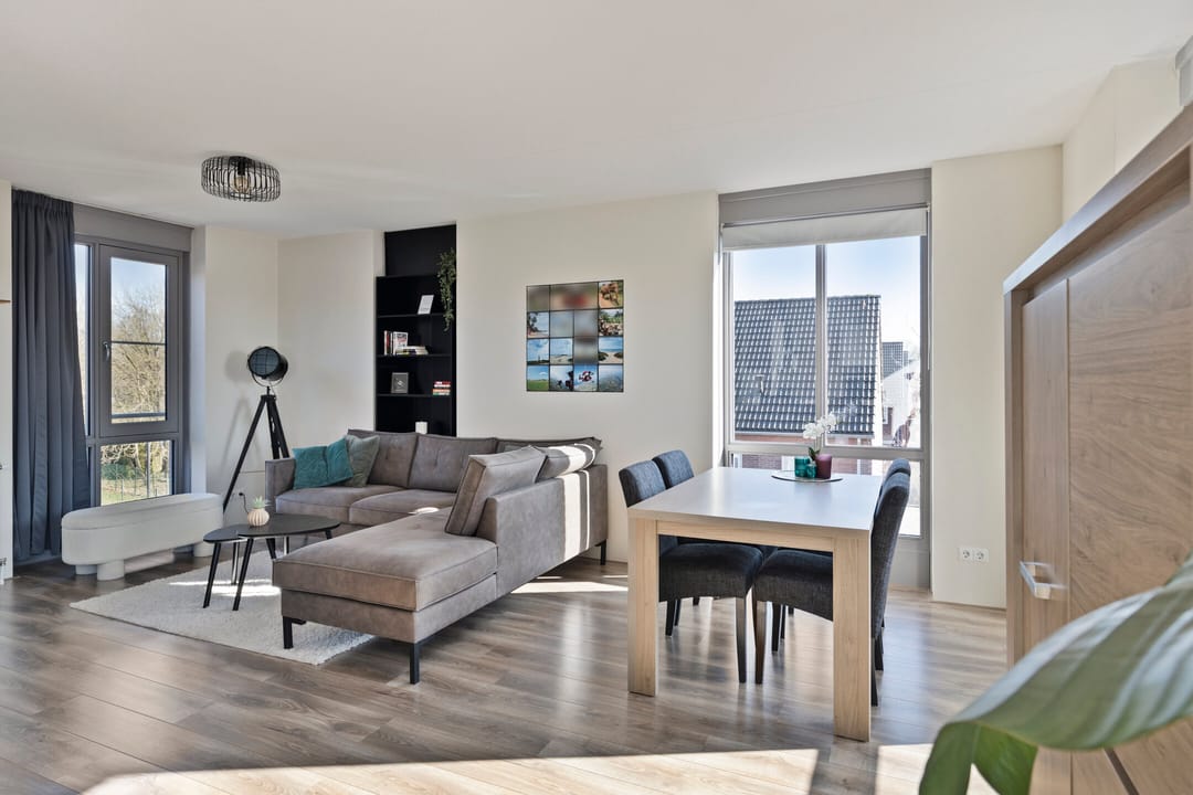 Photo 2 of Waakvlamstraat 28