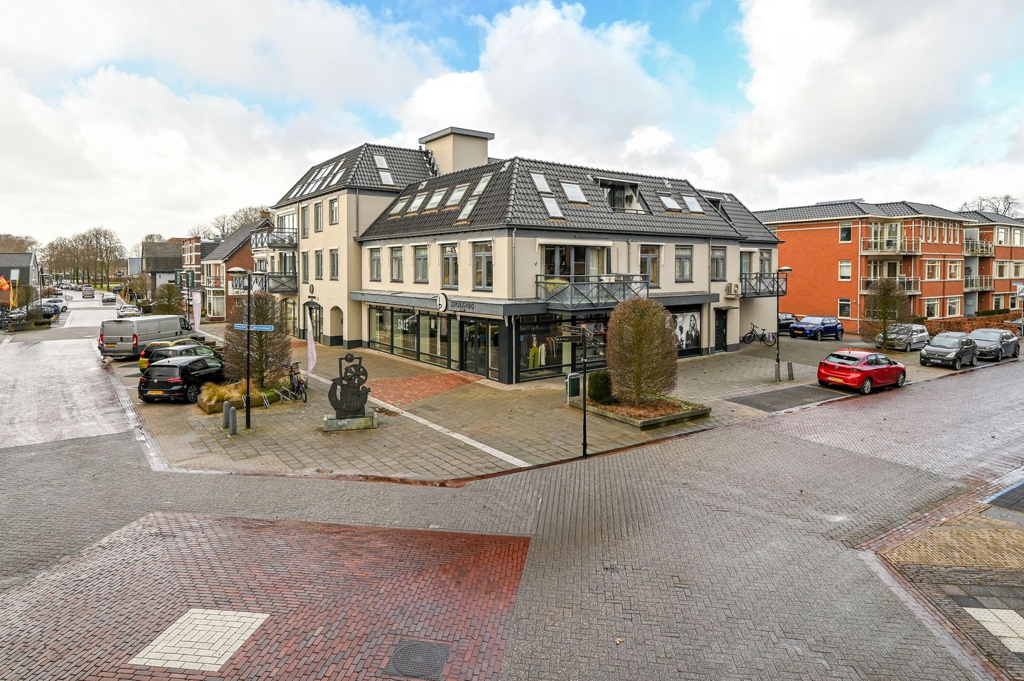 Bekijk foto 2 van Dorpsstraat 80