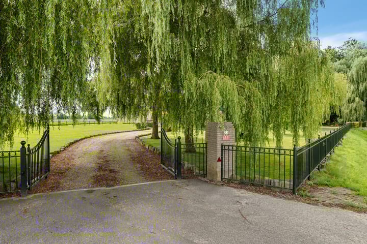 Photo 2 of Oosterringweg 71