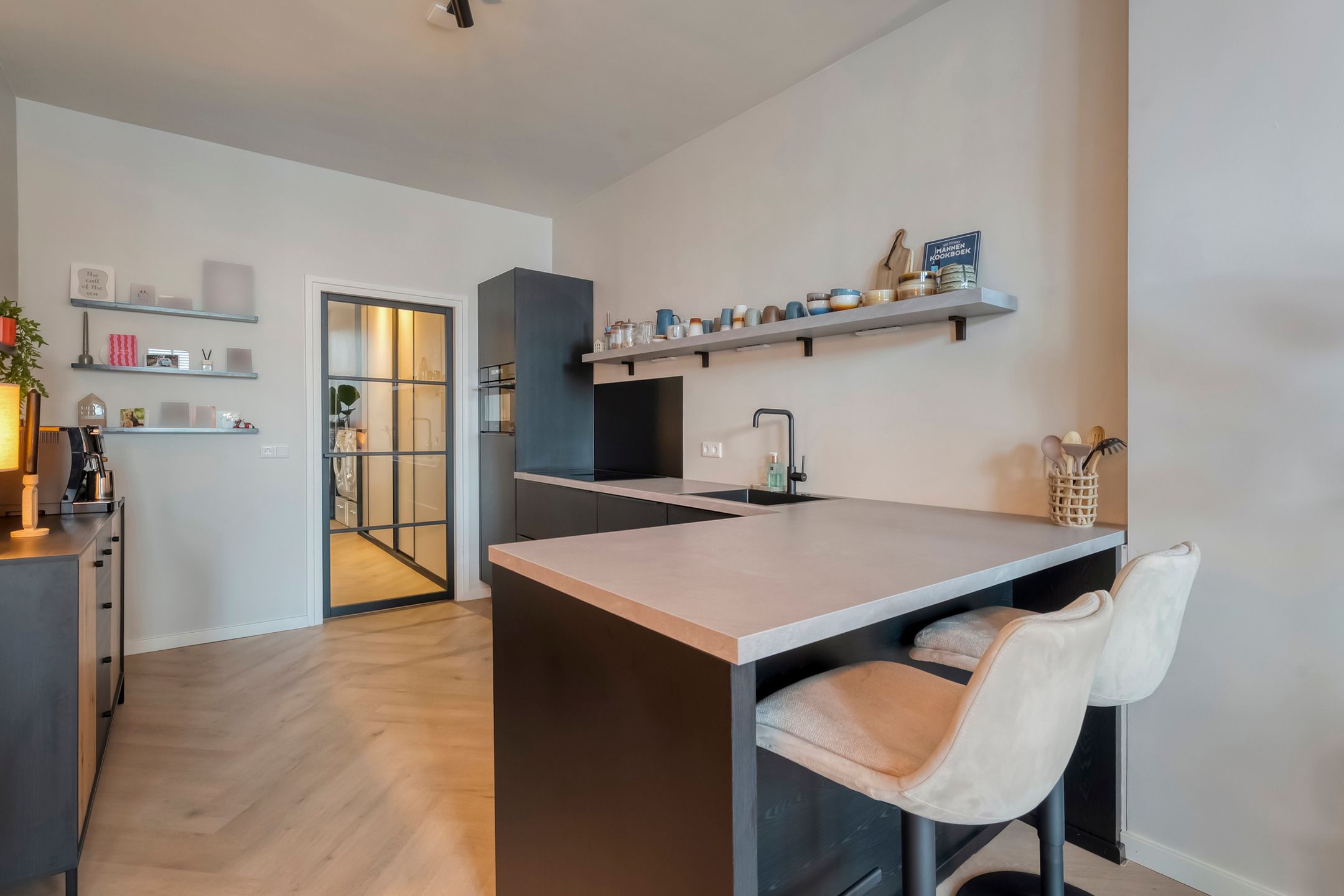 Photo 12 of Hoofdstraat 57-A