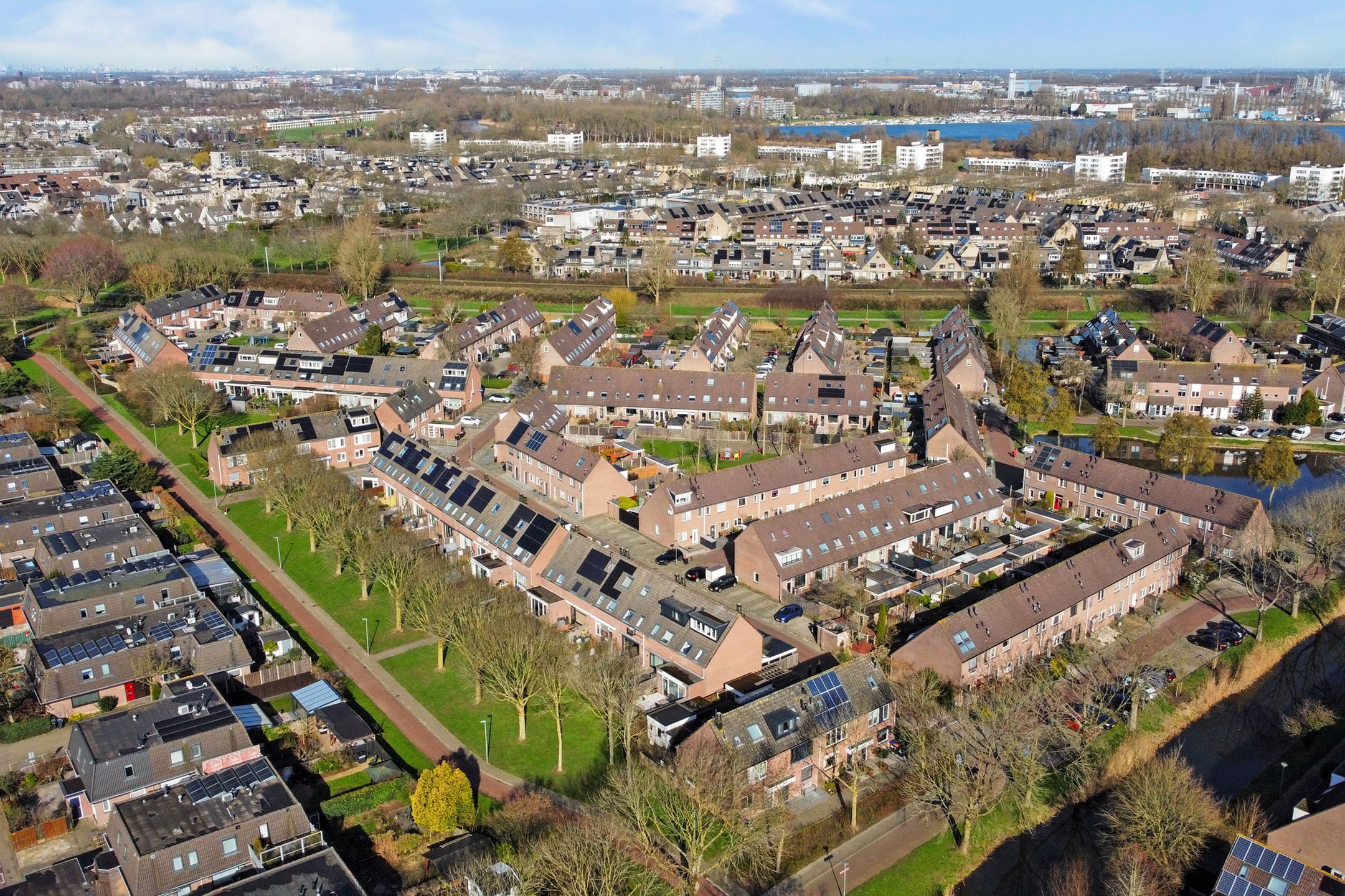 Foto 45 van Jean-Paul Sartre-erf 86