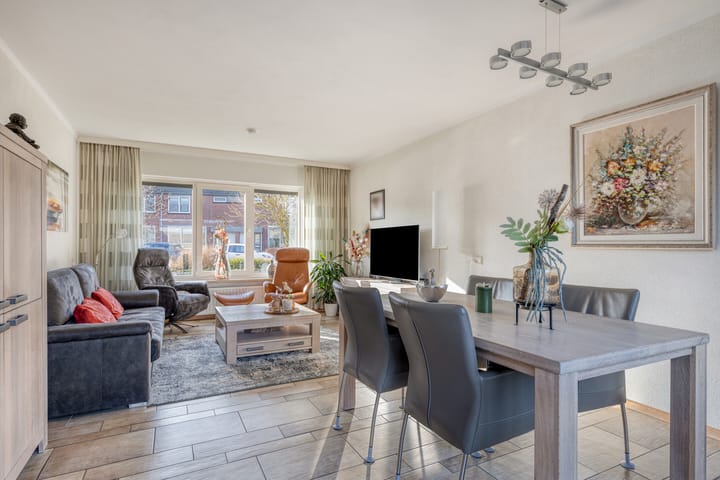 Photo 2 of Alexanderstraat 3