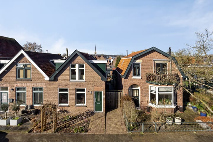 Emmastraat 15