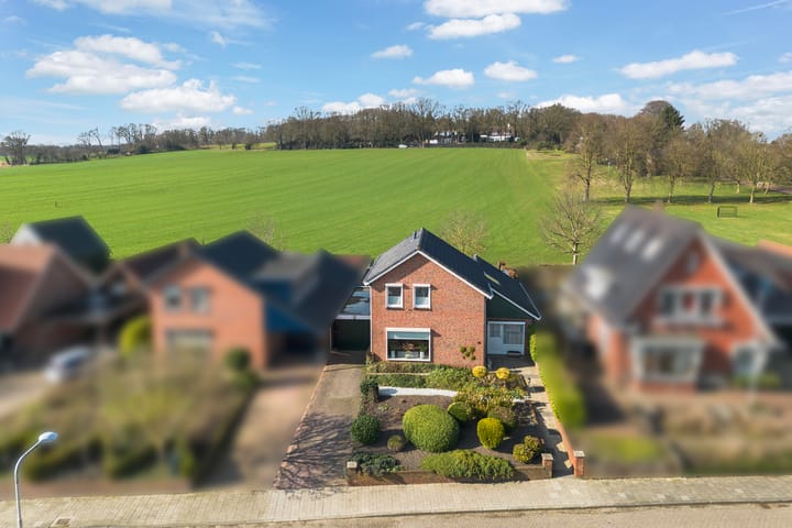 Foto 2 van Roosdomsweg 18