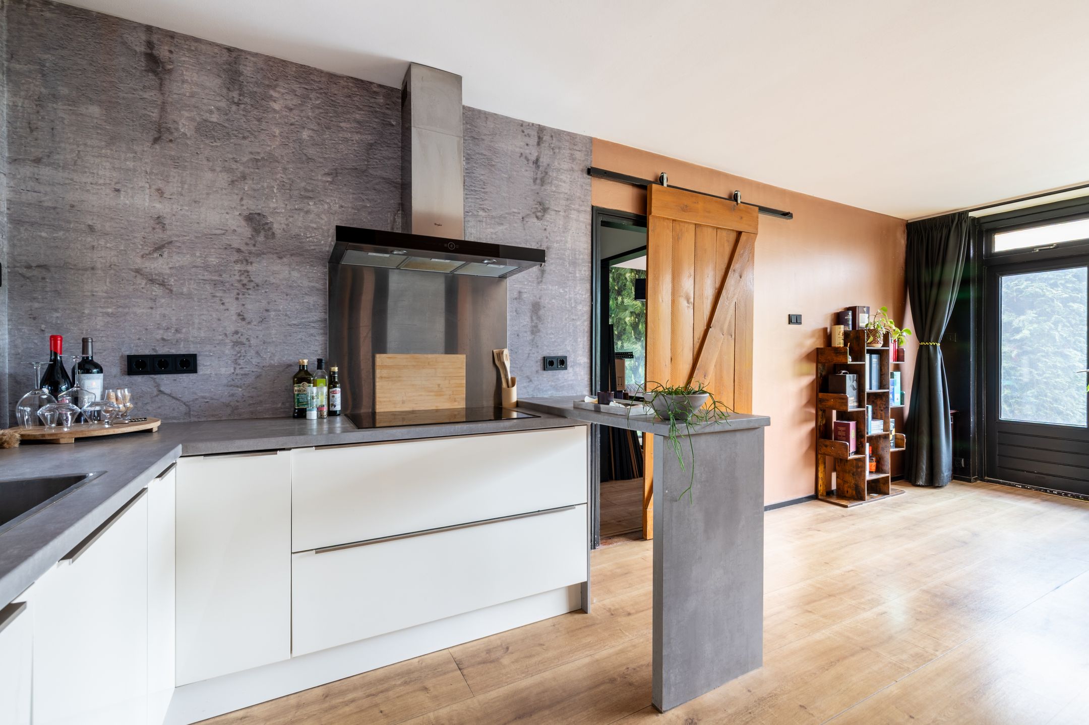 Photo 9 of Troelstrastraat 31