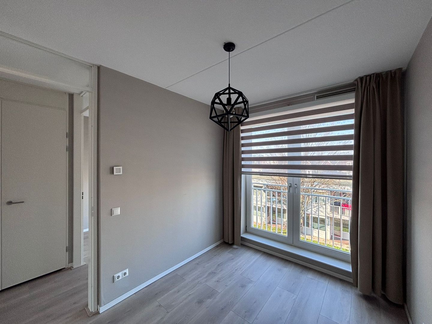 Foto 10 van Rijsenburgerweg 57