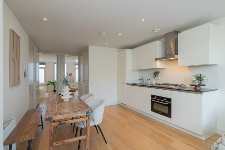 Photo 3 of Spaarndammerstraat 55-3