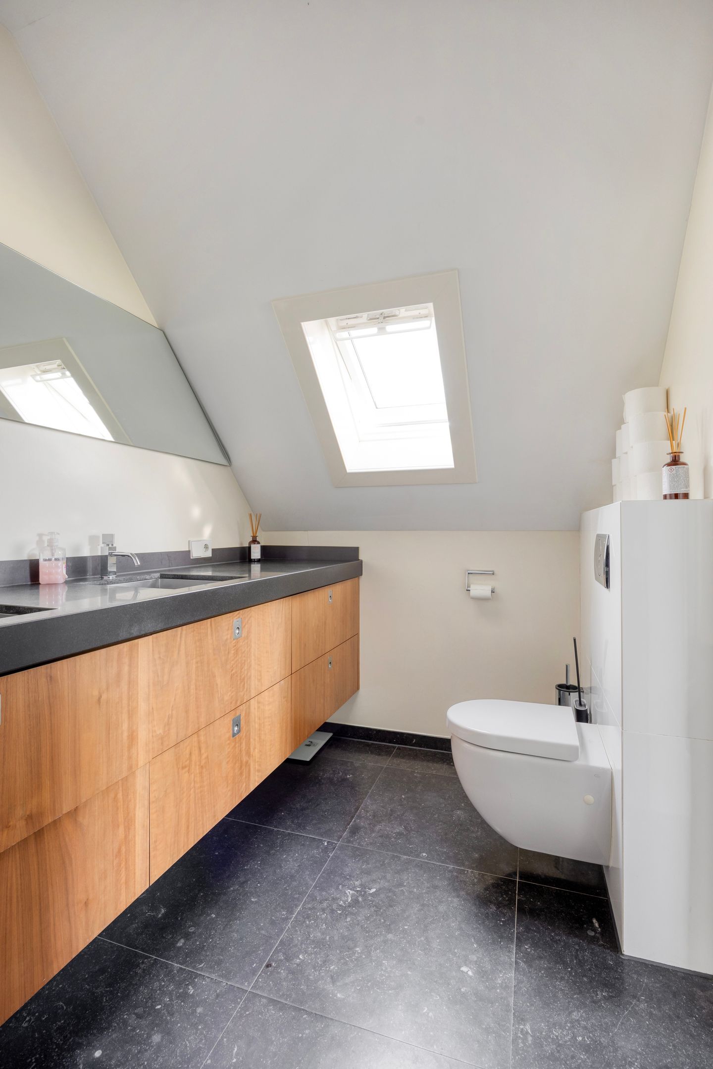 Photo 34 of Laakweg 94