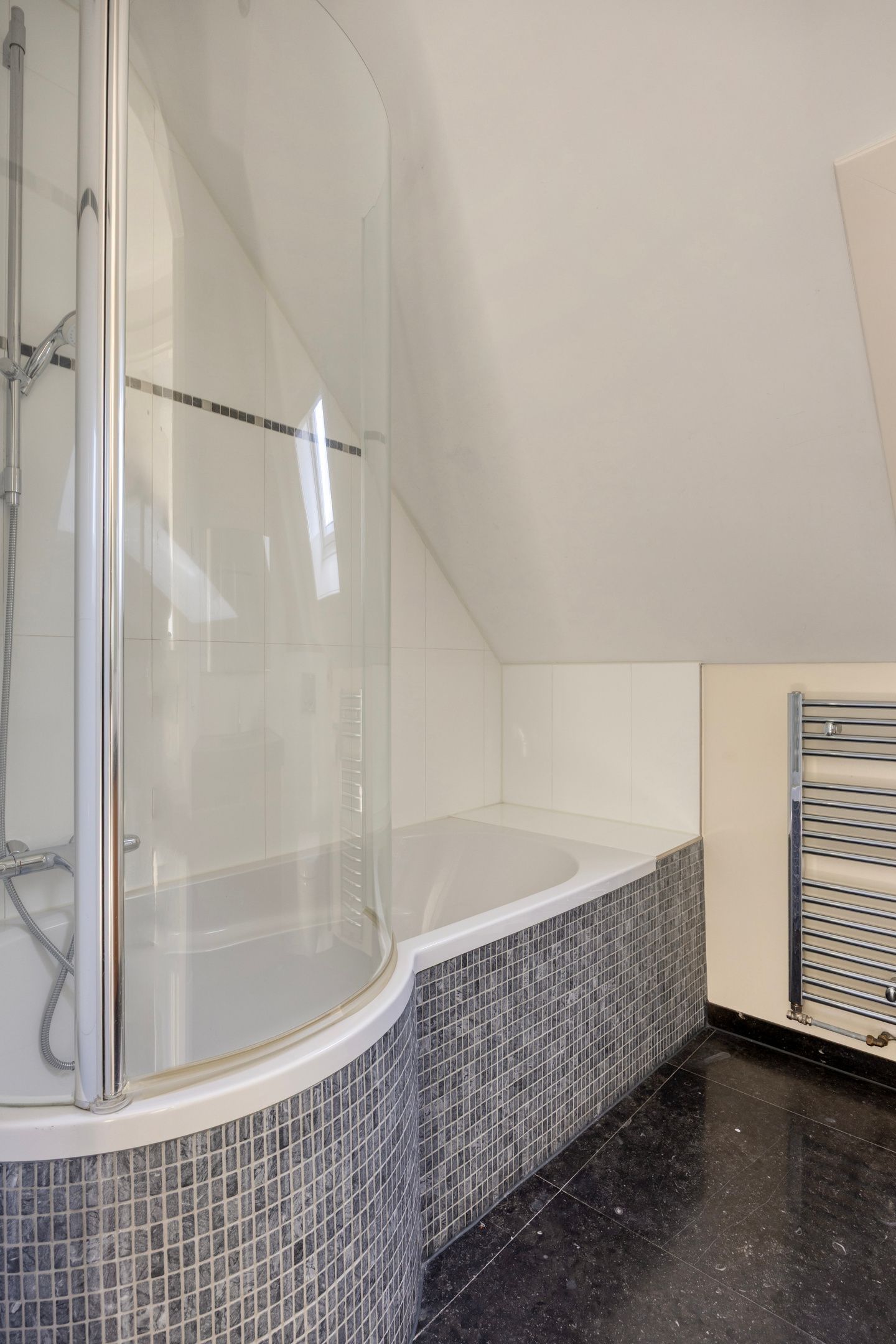 Photo 45 of Laakweg 94