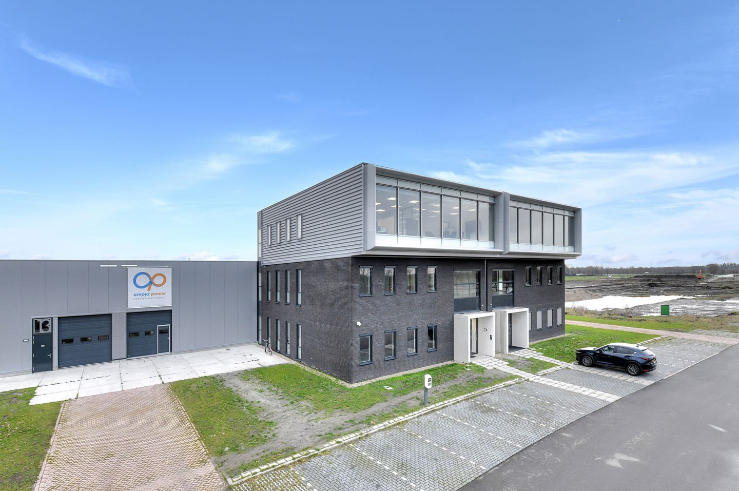 Bekijk foto 3 van Bredasebaan 14