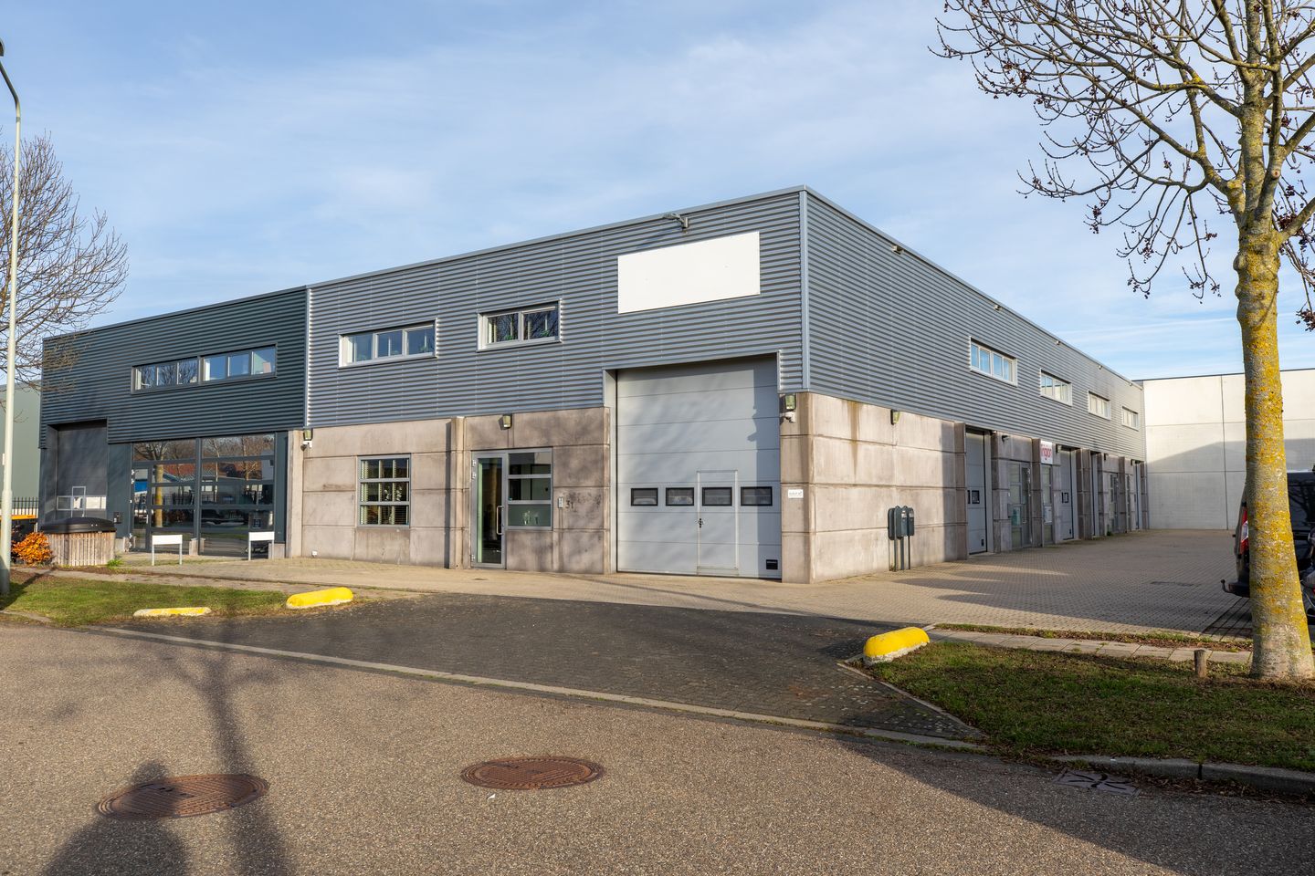 Bekijk foto 2 van Bedrijfsweg 33