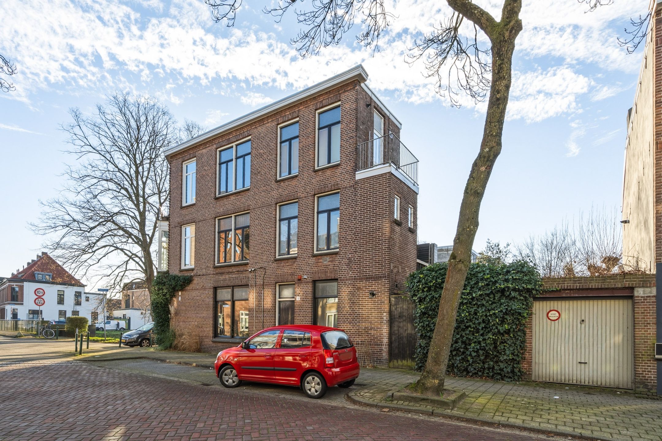 Foto 30 van Balfortstraat 1-A