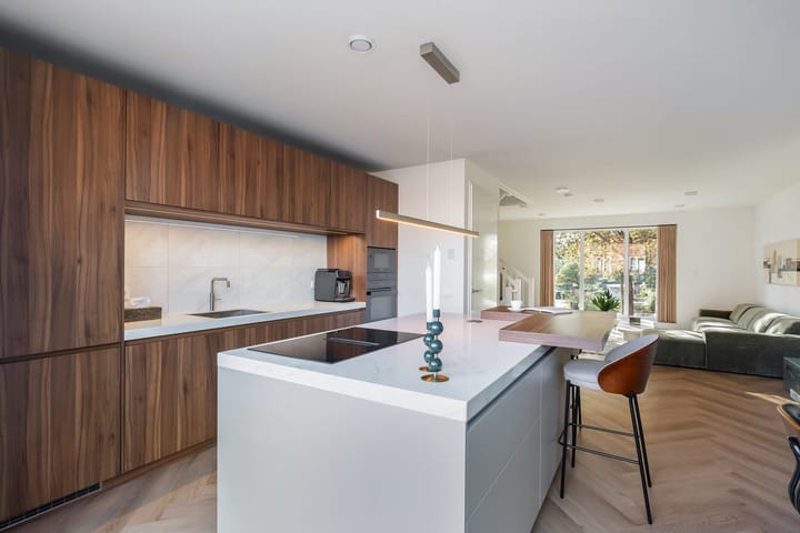 Photo 2 of Oranjeboomstraat 18-B