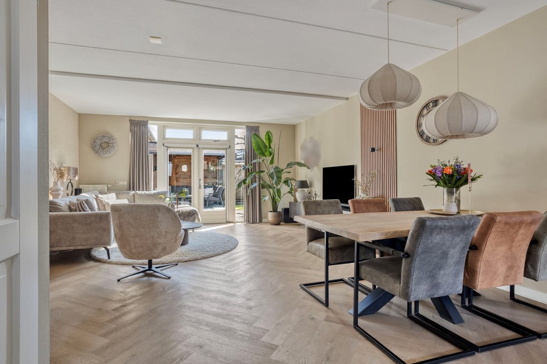 Foto 2 van Haarspit 15