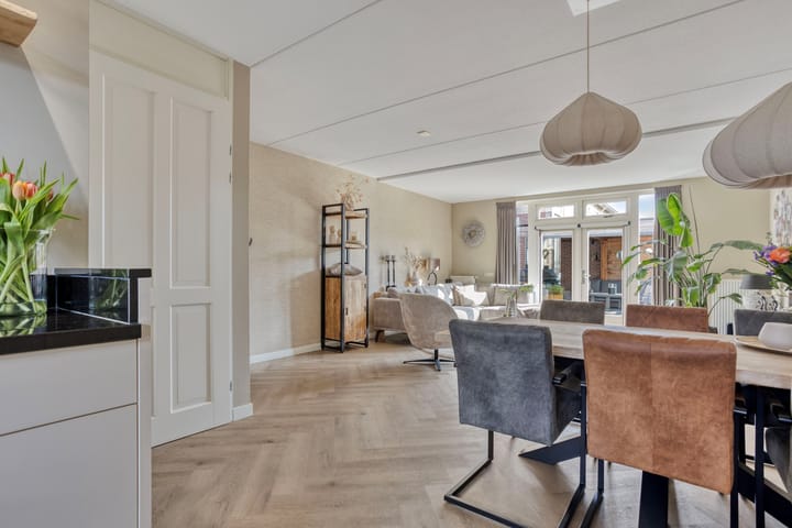 Foto 4 van Haarspit 15