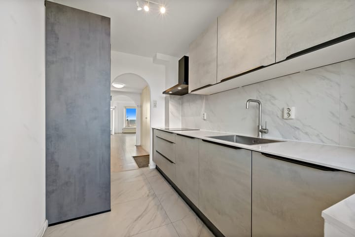 Photo 4 of Zeekant 94-G