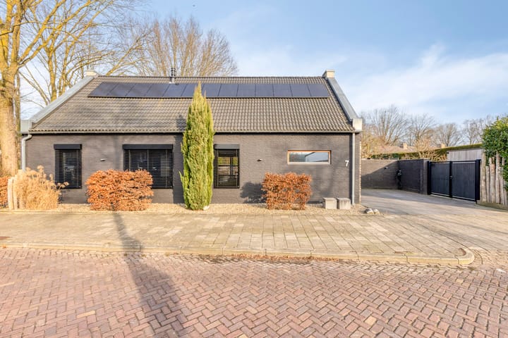 Foto 2 van Moergestelseweg 7