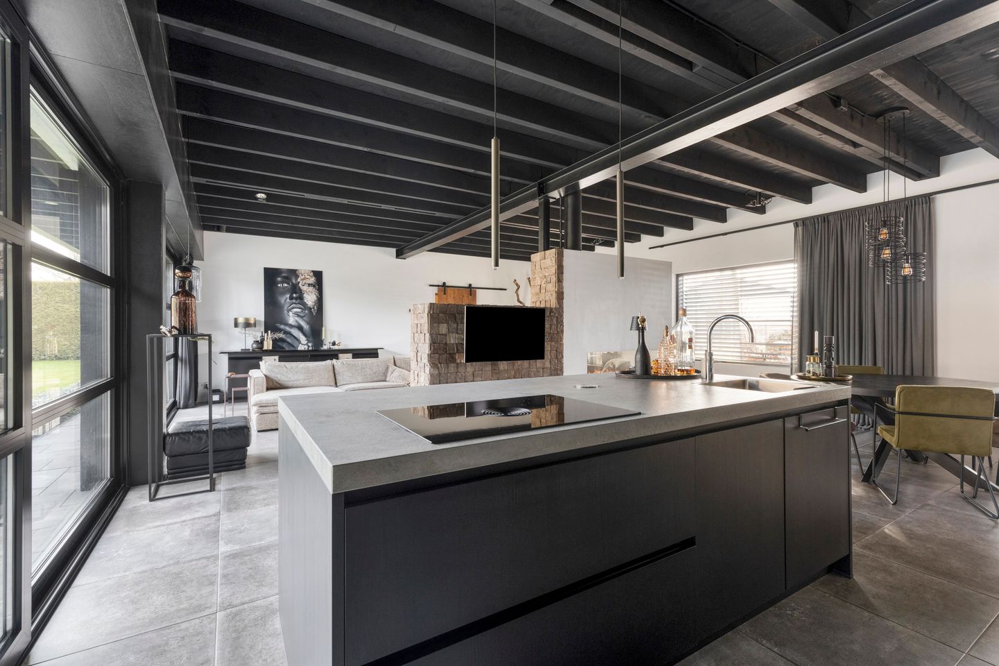 Foto 25 van Moergestelseweg 7