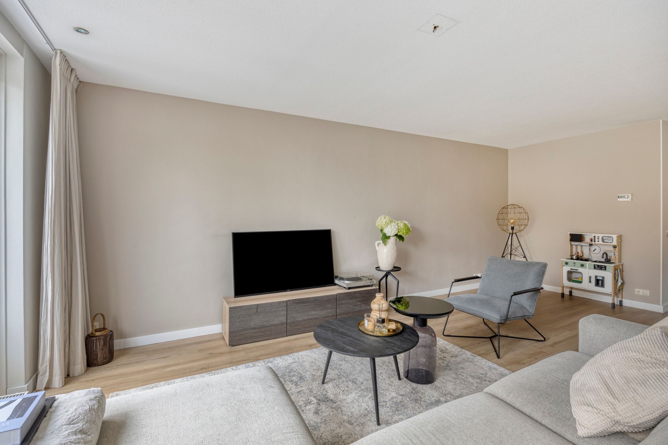 Foto 9 van Doornappel 8