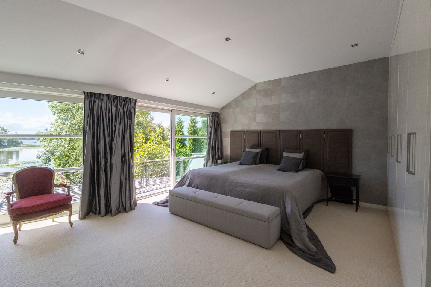 Foto 35 van Nieuw-Loosdrechtsedijk 223