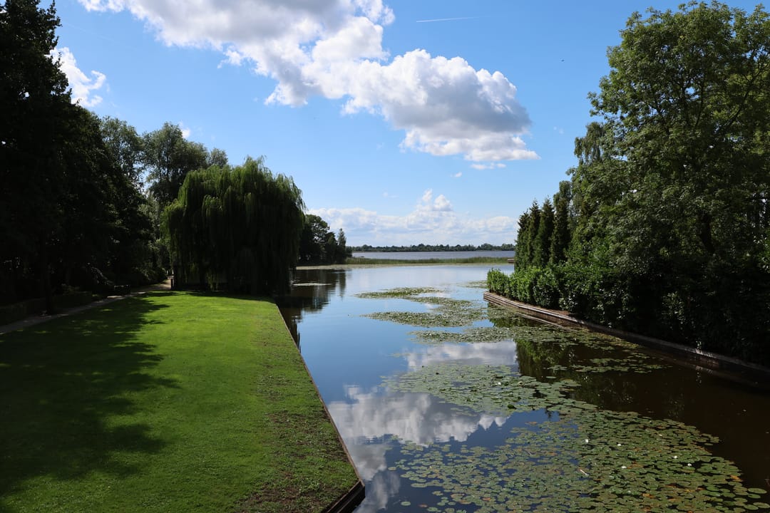 Foto 41 van Nieuw-Loosdrechtsedijk 223